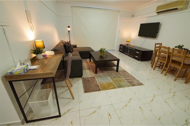 2Bedrooms, 2-bath, 1 Garage Apartment