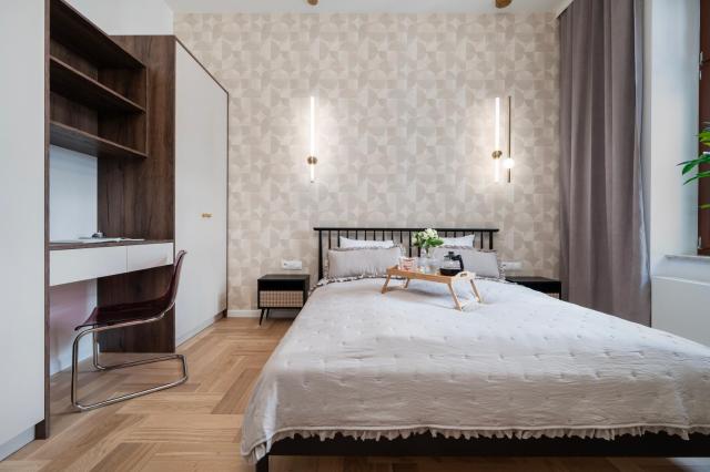 Łódź Downtown Apartment - 42m2, Workspace - by Rentujemy