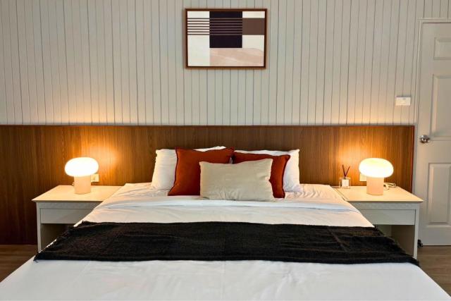 Seastar Hotel and Service Apartment