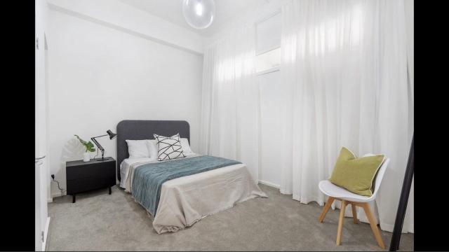 Arthur spacious 2 bedrooms wifi public parking closeby- 53 cook street