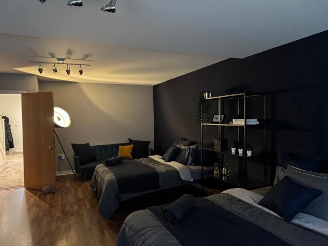 Riverside Townhouse 20 mins from Brighton and Worthing