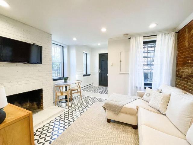 Charming and Historic Apartment in Capitol Hill