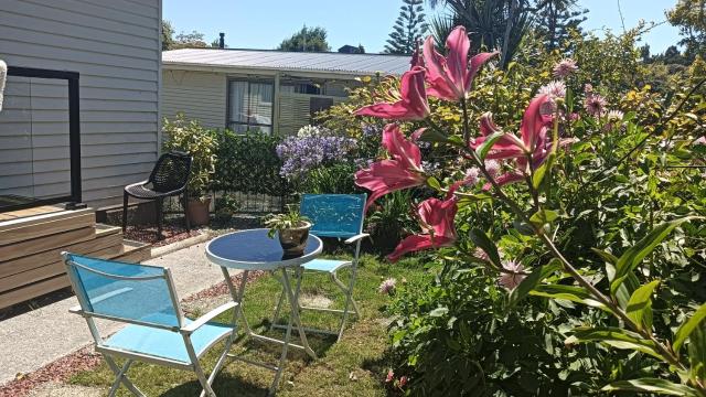 B&B on Bealey- Floralie