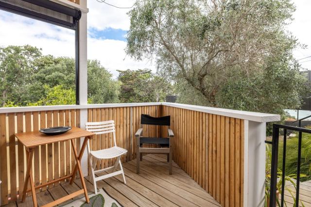 Little Oneroa Beach Studio