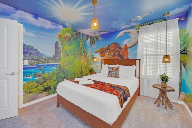 Elegant Windsor Cay Home: Cozy Beds, Full Kitchen, Pool & Game Room!