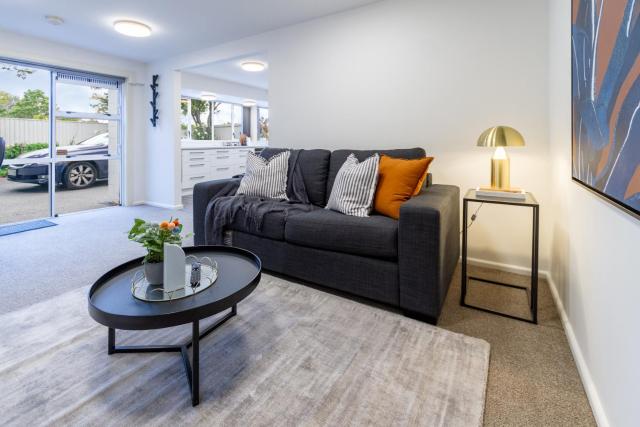 Perfect 1-Bedroom Retreat Near the Airport