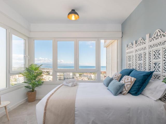 Fantástico estudio con vistas panorámicas al mar