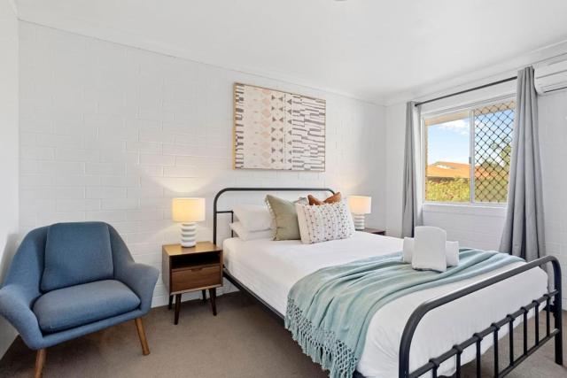 Heart of Wembley, 2 BR, 6km to Floreat Beach