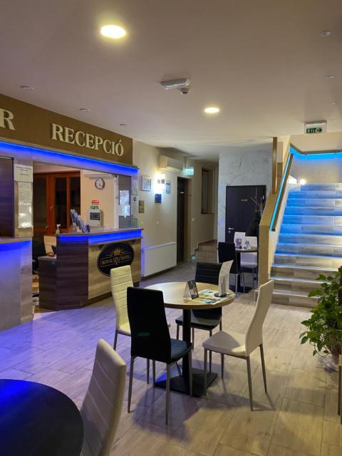Royal Hotel