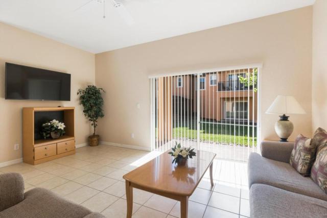 Spacious Regal Oaks Retreat - Steps to the Pool
