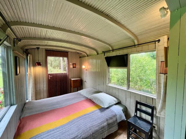 Wooden Cabin - Outdoor Kitchen - Superb Location!