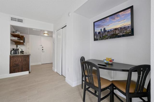 6165 CARRIER DR #1212 ORLANDO 1BED