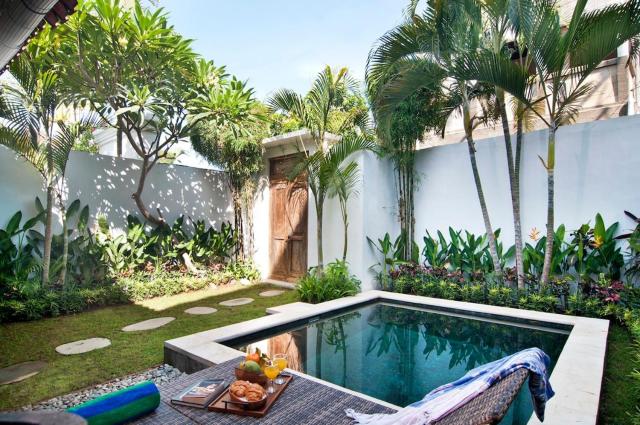 AMAZING 1 BR Villa Private Pool walk to beach