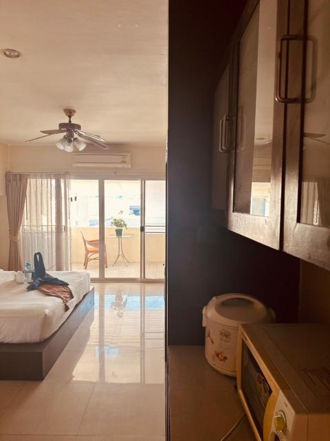 Aomsin Premium Hotel Suit Near Shoping Malls