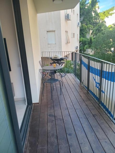 luxurious apartment by Dizengoff square