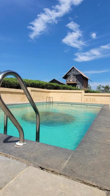 Cloud Canopy - Tea Garden Family Pool Cottage in Vagamon