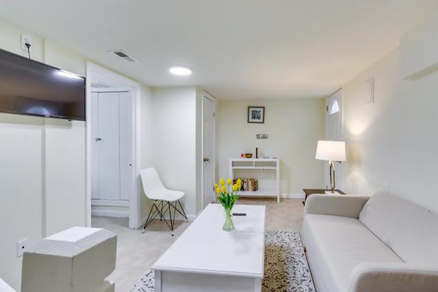 2 Mi to Dtwn DC: 1BD Apt Near Howard University