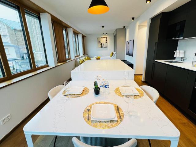 Gorgeous 1 bedroom flat with balcony&parking