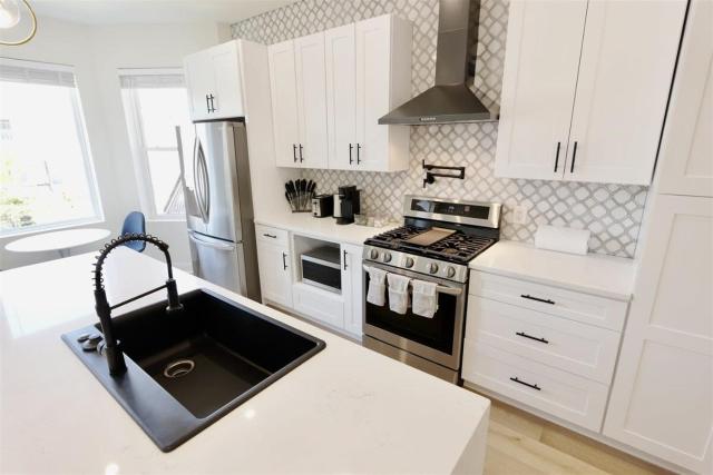 Pristine Petworth Family Home w Street Parking