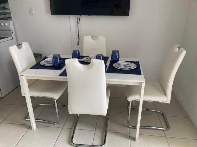 Gorgeous Beachy Chic Condo in Key Biscayne