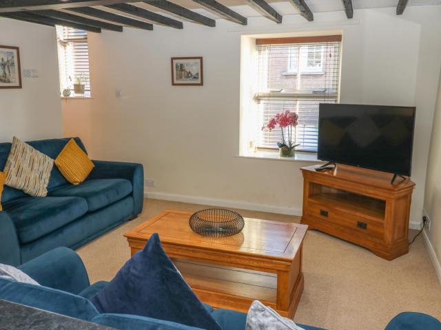3 Eden Lodge
