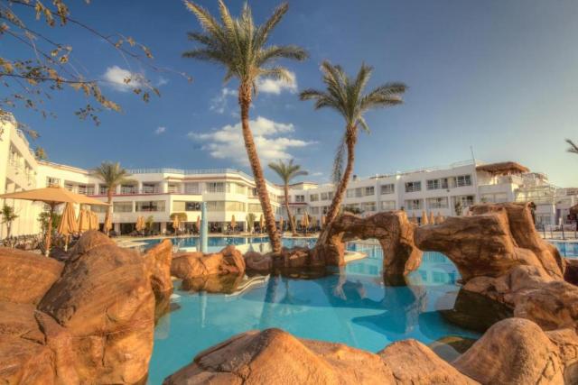 Swiss Heaven Sharming Inn Hotel-Couples & Families only