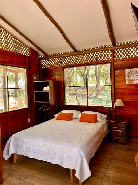 Casa LORA Eco nature retreat in Bagaces