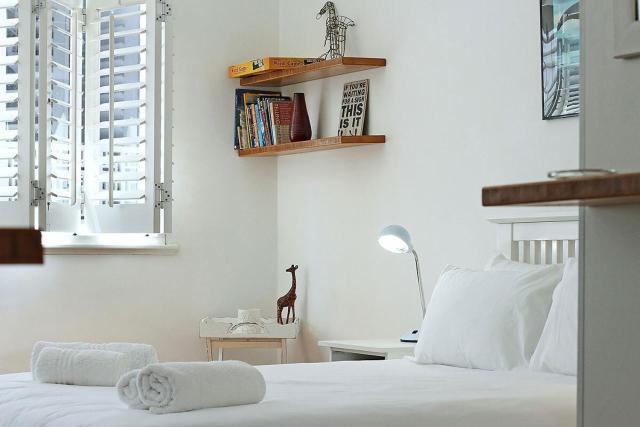 Sandringham Studio in Mouille Point