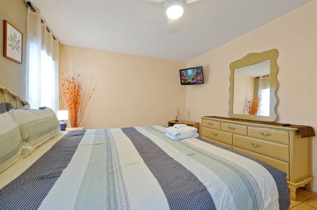 Minutes from Disney - Entertainment Haven with Pool