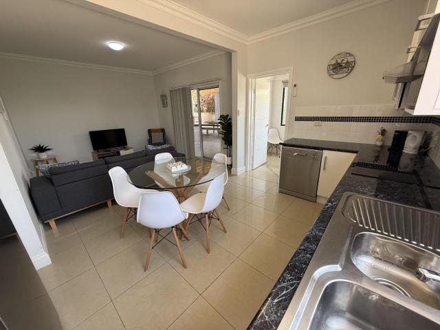 Marine Parade Holiday Unit 1