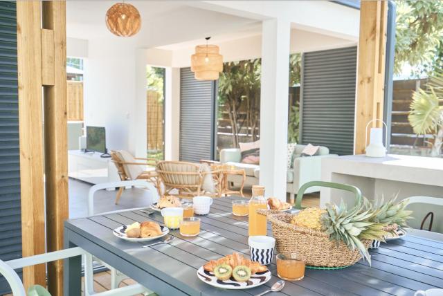 Villa Standing avec piscine, jardin, bord de mer