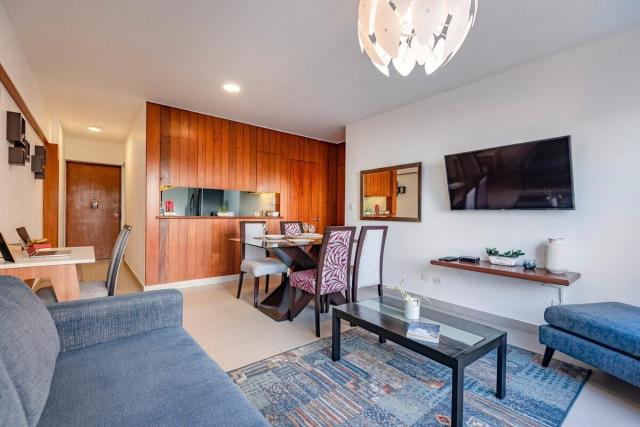 GRM302 Apt Moderno 2 DRM with KING Bed in Miraflores