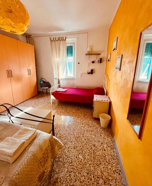 'La Casina di Isola'- Livorno free parking