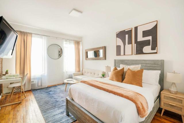 26-3A STUDIO Gramercy W D Outdoor Courtyard