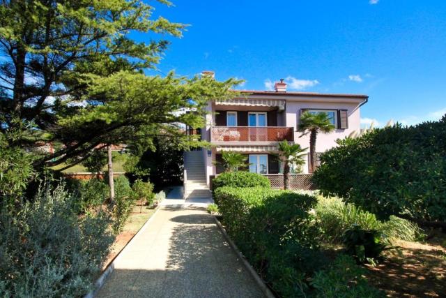 Apartments with parking space Punat, Krk - 23877