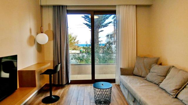 GoldenRoyalSuites