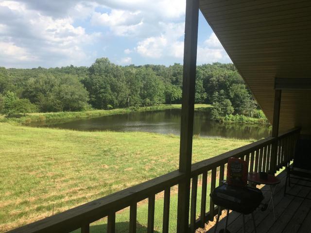 a cozy, quiet, rural hideaway close to everything3