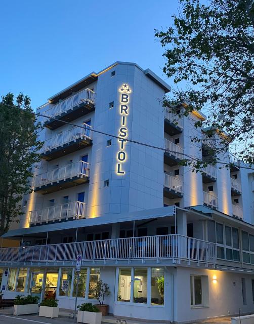 Hotel Bristol - a 30 mt dalla spiaggia