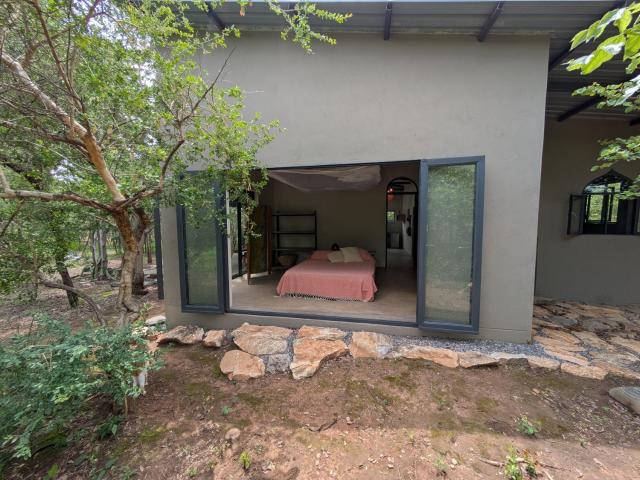 The Honey House Self-Catering and Camping