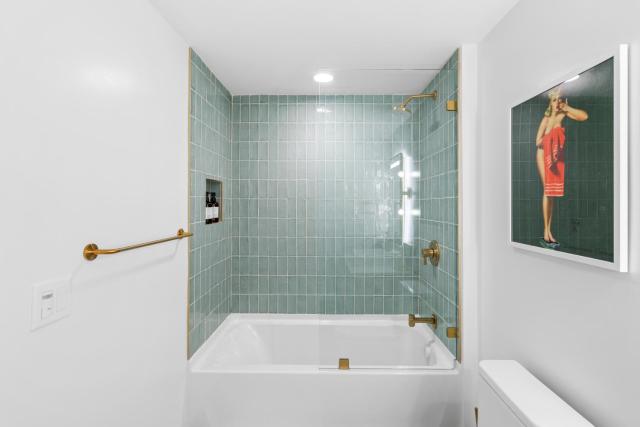 Luxury 2-Bdrm Condo in the Heart of Downtown Miami