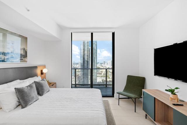 Luxury 2-Bdrm Condo in the Heart of Downtown Miami