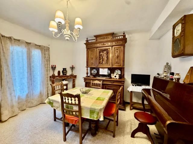 Appartement F3 de 60 m² au rez de chaussée d'une villa
