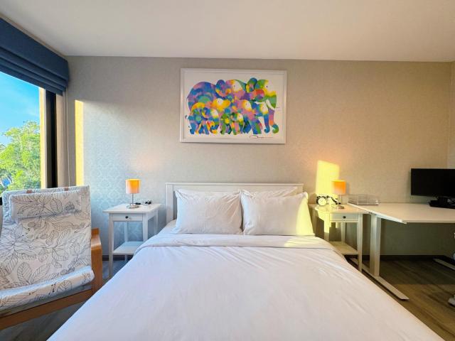 Digital Nomad Home Away With Pool & Gym
