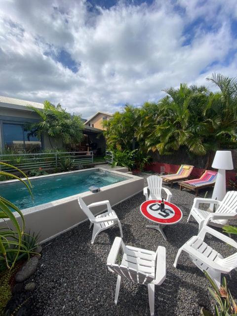 Villa Leu Bi Chic 4 chambres avec piscine , boulodrome et plancha à Piton Saint-Leu