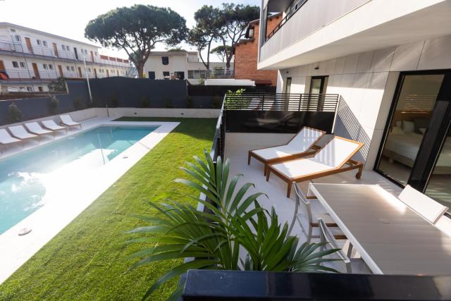 Fels Apartments
