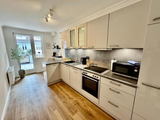 MEL&BENS Modern Oak-Apartments für bis zu 12 Personen