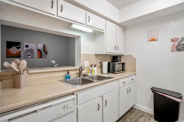 Towne Plaza Apartments 295 - 7 km from FIFA Fest