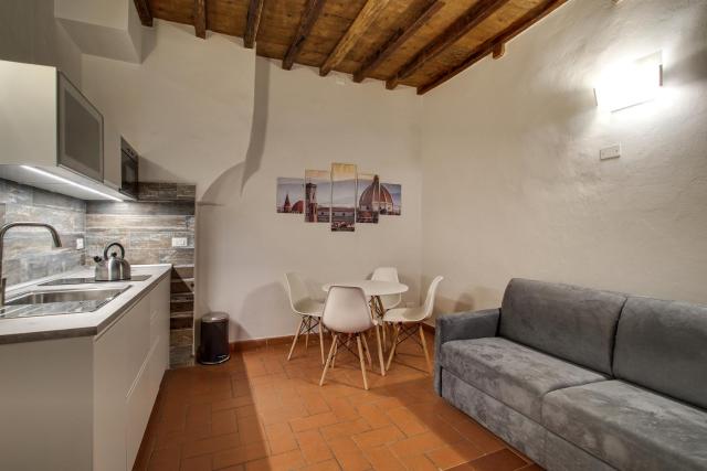Pilastri Apartment Near Santa Croce