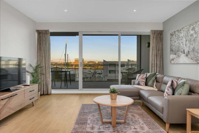 Modern Seaview by Host Solutions