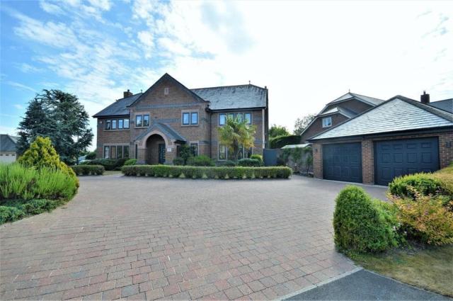 Lavish4Bed Mansion in Warrington